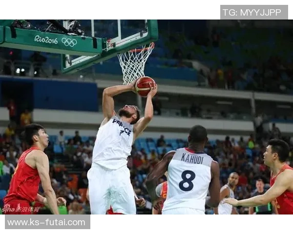 奥运赛场中国男篮对决法国队期待精彩表现与激烈竞争 奥运赛场中国男篮对决法国队期待精彩表现与激烈竞争